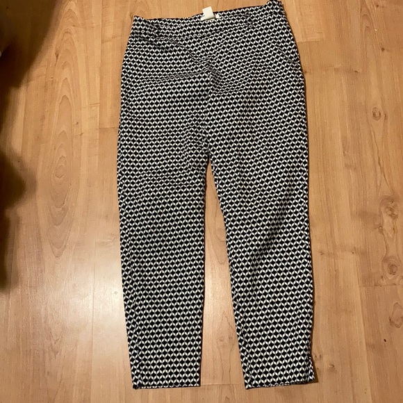 H&M capris - Picture 1 of 1